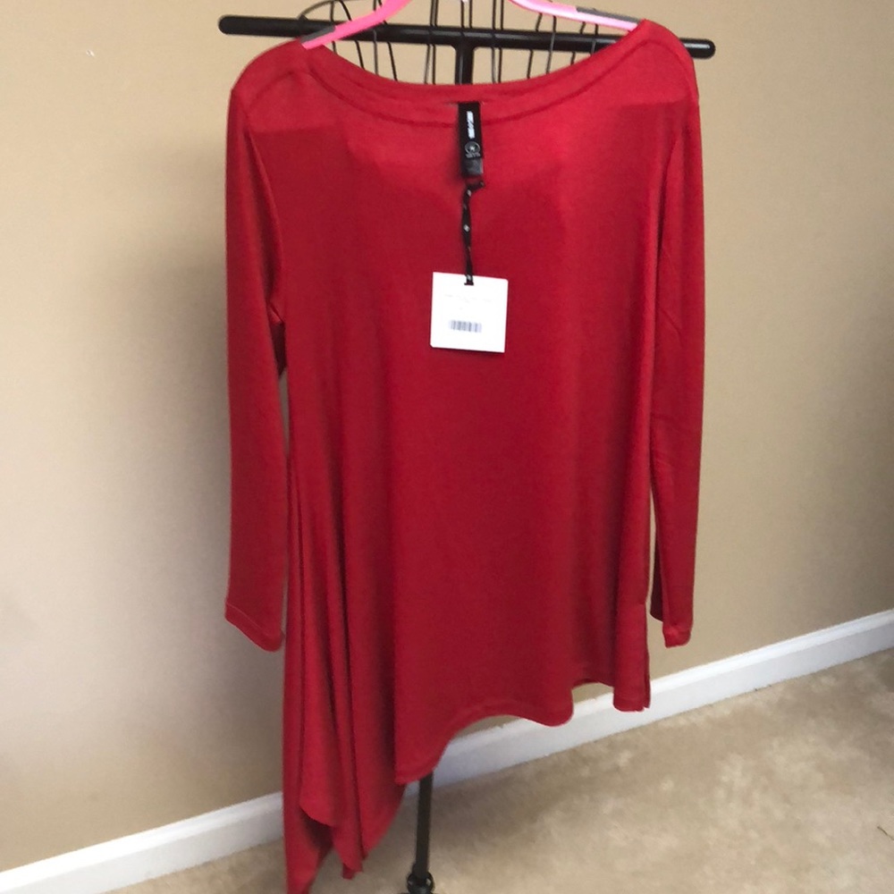 🚫 SOLD 🚫 True Red Asymmetrical Tunic